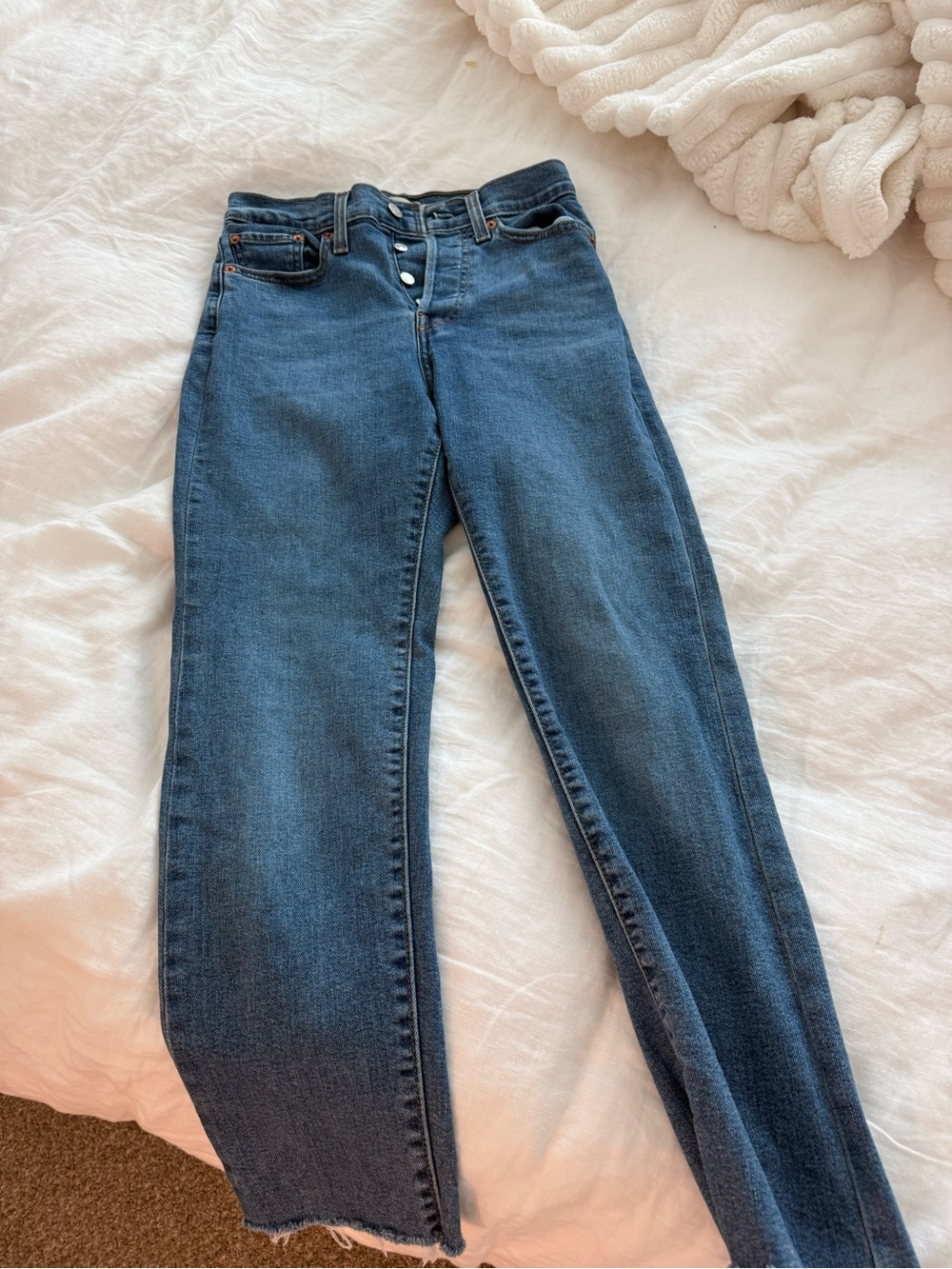 Levi's High-Rise Straight Jeans - Blue Wash